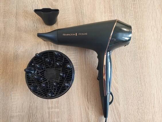 Recenze fénu na vlasy Remington PROluxe AC9140B Midnight Edition