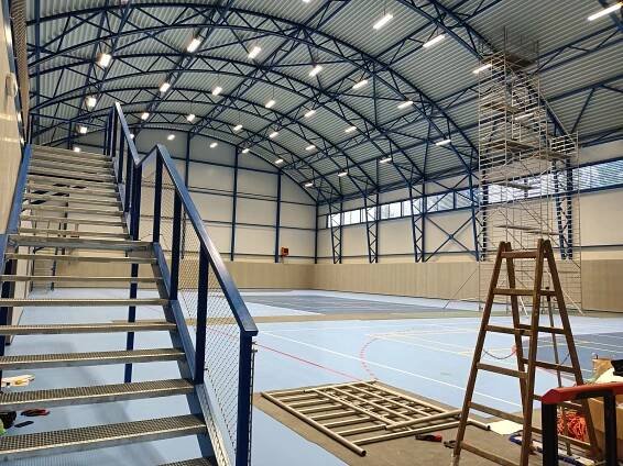 VIDEO: Nová sportovní hala v Brodě je po kolaudaci. Podívejte se dovnitř