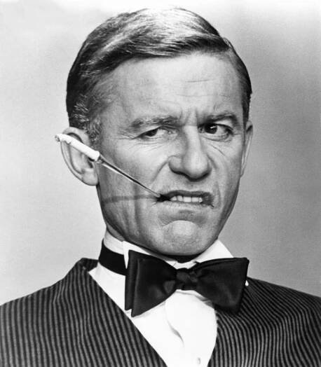 Charlie Chan a kletba Dračí královny - Promo - Roddy McDowall