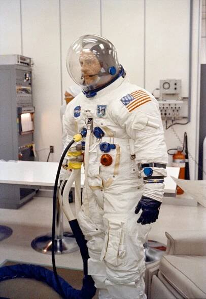 Thomas Stafford, NASA astronaut who led Apollo-Soyuz joint mission, dies at 93 | collectSPACE