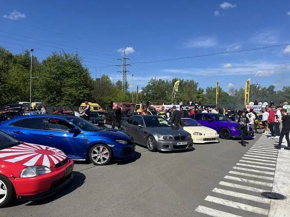 Víkend na Ostravsku: automobilové závody, fotbalové derby, street food festival