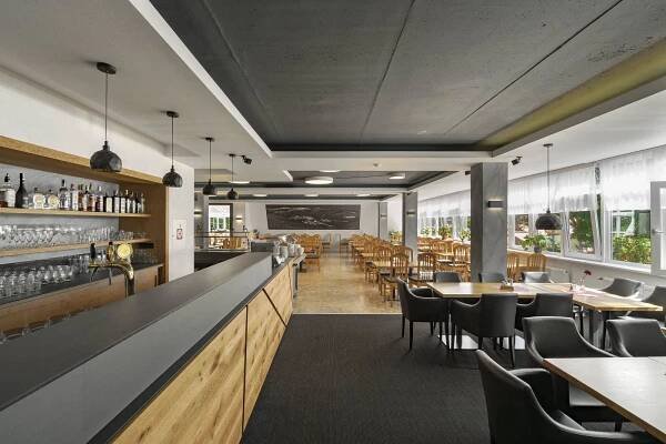 Restaurace a lobby bar — Wellness Hotel Astra —