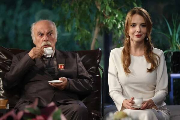 Kendi Düşen Ağlamaz - Aynı çatı altında - Z filmu - Sait Genay, Selen Soyder