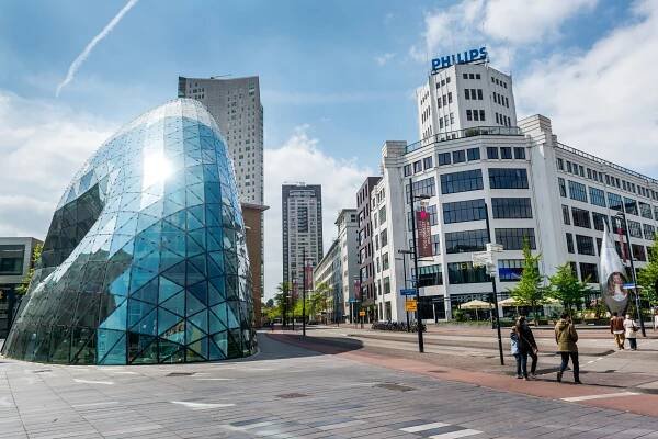 Eindhoven z Viedne za 10 Eur - dovolenkujlacno.sk
