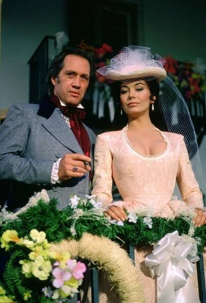 Sever a Jih - 1. kniha - Z filmu - David Carradine, Lesley-Anne Down