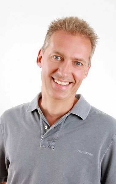 Dr. Pfeiler_Portrait_bearbeitet
