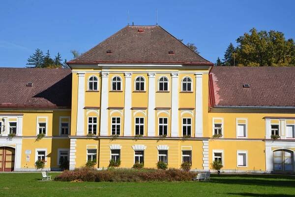 ČERNOVICE - SVIDNÍK - SV. ANNA - Oficiální stránky Města Deštná