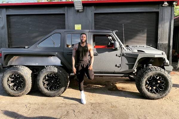 Yankees Aroldis Chapman $150,000 custom Jeep Kevlar