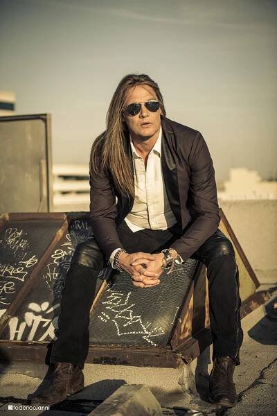 Sebastian Bach 01