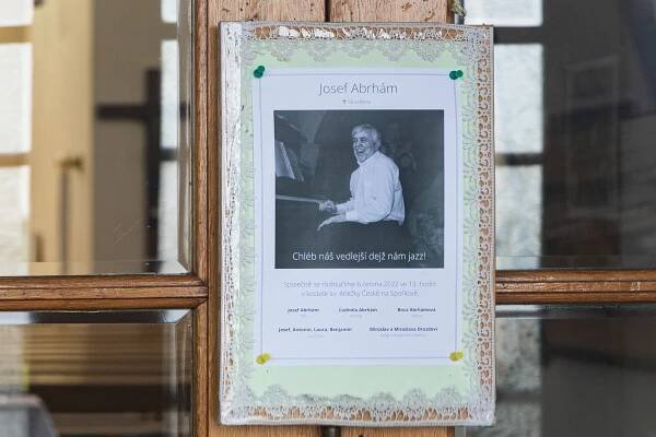 4 dny před pohřbem Josefa Abrháma (†82): Zvláštní vzkaz na parte!