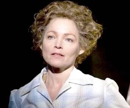 Amy Irving Biography - Facts, Childhood, Family Life & Achievements