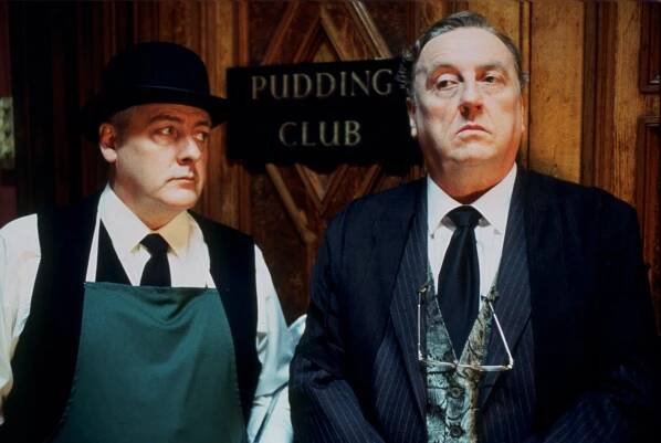 Vraždy v Midsomeru - Vražedný závod - Z filmu - Peter Wight, Desmond Barrit