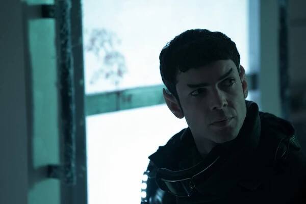 Star Trek: Podivné nové světy - Všichni na cestách - Z filmu - Ethan Peck