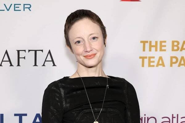 Andrea Riseborough is a blameless victim, but the Oscars do have a race problem