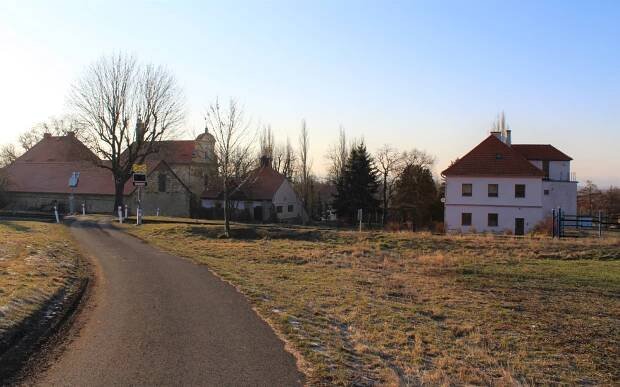 FOTOHÁDANKA z Litoměřicka: Poznáte vesničku na úpatí Českého středohoří?