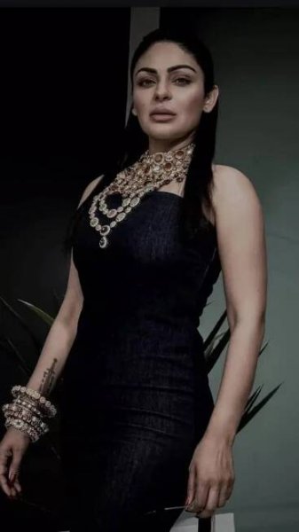 Neeru Bajwa stunning looks