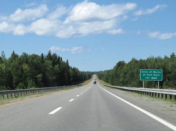 Maine - Interstate 95 Northbound | Cross Country Roads