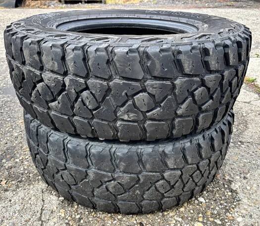 Kumho Road Venture MT51 LT 255/70 R16, 2 ks, dezén 30%, E2, Cena 25 eur/ ks - SlovakFinance.sk