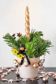 Vánoční dekorace: Vyrobte z květináčů anděla, sněhuláka i Grinche!