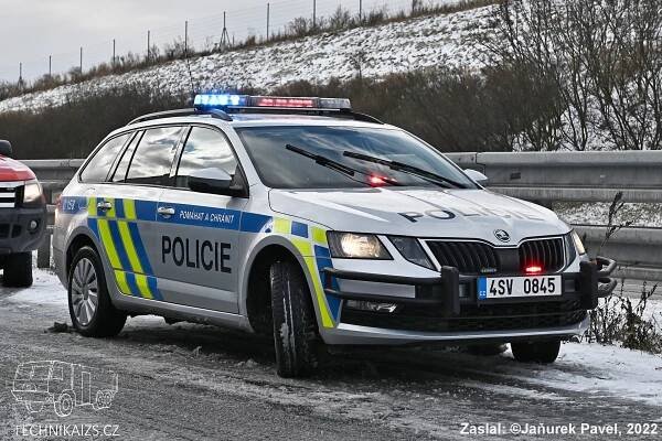 PČR - OOP Beroun - Škoda Octavia III Combi - TECHNIKAIZS.cz