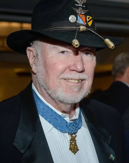 Bruce P Crandall | Vietnam War | U.S. Army | Medal of Honor Recipient
