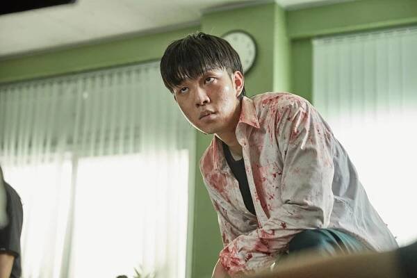 Jigeum Uri Hakgyoneun - Episode 4 (S01E04) (2022)