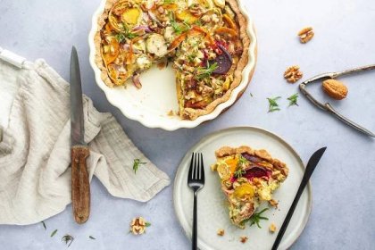 No-Waste Vegetable Quiche That's Vegan, Easy and Delicious