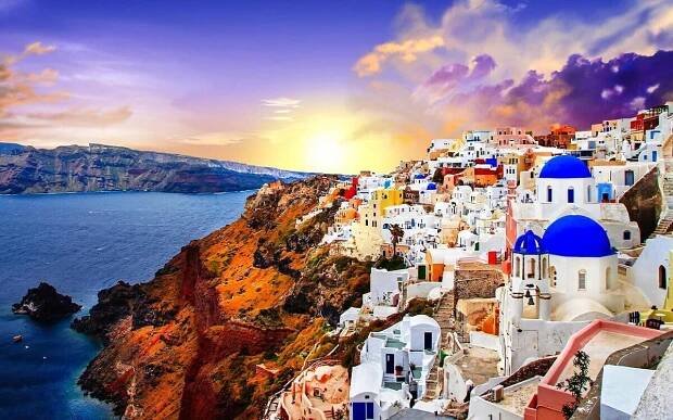 Santorini: Ostrov romantických západů slunce