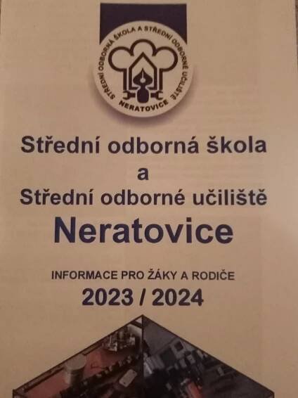 Ve společenském domě v Neratovicích proběhla vernisáž výstavy studentů