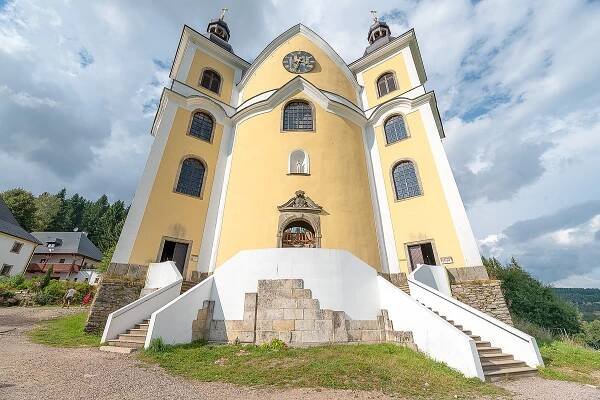 Poutní kostel Neratov