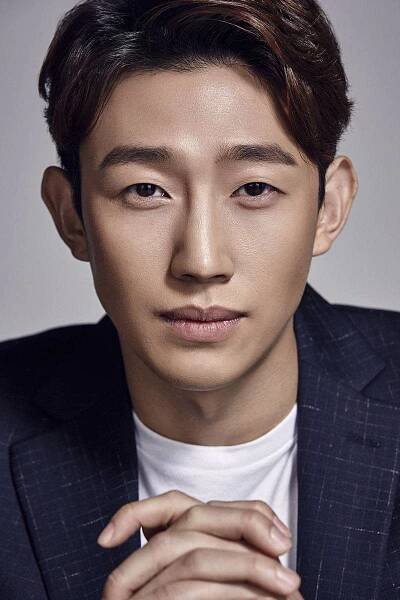 Ki-Young Kang