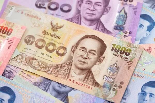 Thajský baht poznámka zobrazující krále Thajska — Stock obrázek