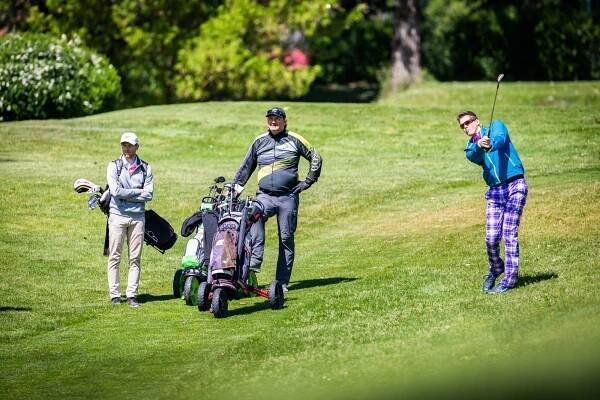 Reportáž z VŠE Alumni Golf Tour květen 2022 – Absolventské centrum VŠE – Vysoká škola ekonomická v Praze