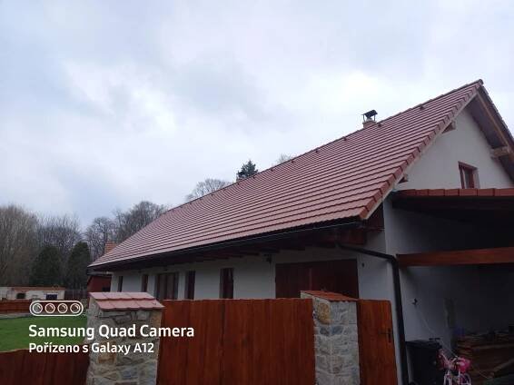 Skrýšov citlivě řešená novostavba – Stapos.eu