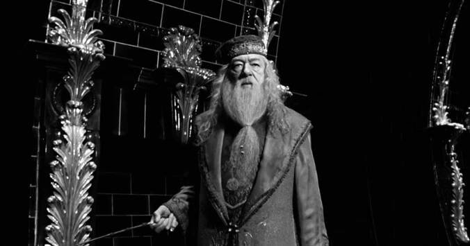 Zemřel herec Michael Gambon. Představiteli Albuse Brumbála z Harryho Pottera bylo 82 let