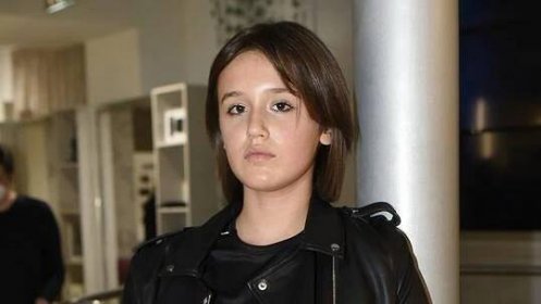 Mladší dcera Ivy Kubelkové opět jako modelka: Karolína (12) si sama ošmikala vlasy a takhle to dopadlo - Super.cz