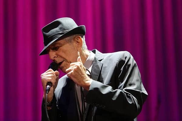 Leonard Cohen: Neues Live-Album „Can’t Forget: A Souvenir Of The Grand Tour“ zwei neue Songs