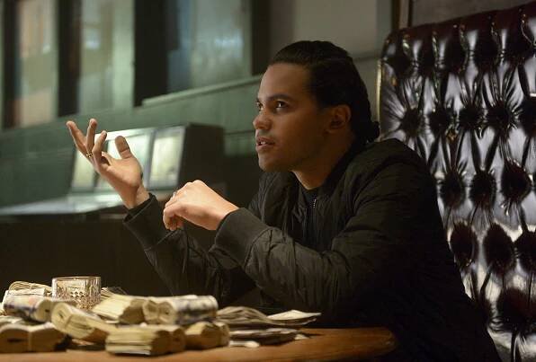 Supergirl - Elseworlds, Part 3 - Z filmu - Carlos Valdes