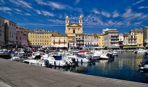 Korsika - nenáročná turistika, hory a moře