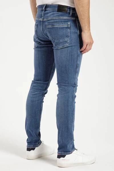 Pánské džíny CROSS JEANS Blake | EXE JEANS | Specialisté na džíny Mustang, Cross, Mavi a další