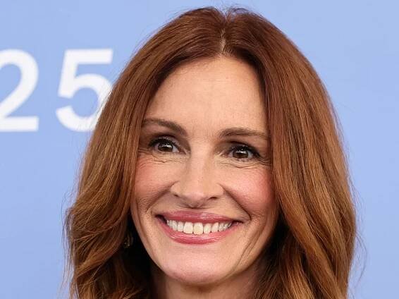 Julia Roberts praised by co-stars as she announces unexpected new role across the pond