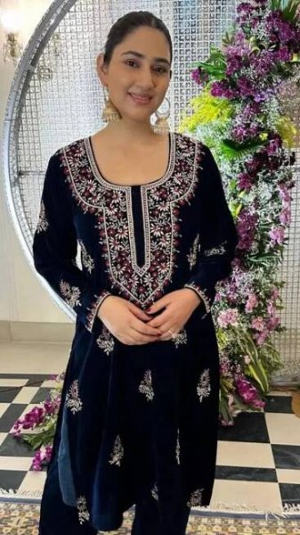 Disha Parmar’s Top 10 Stylish Looks