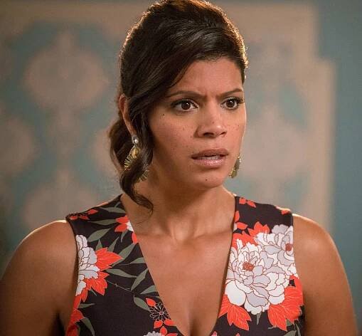 Neposkvrněná Jane - Chapter Thirty-Nine - Z filmu - Andrea Navedo