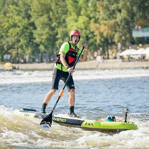 Napříč Prahou přes 3 jezy - Paddleboard Guru