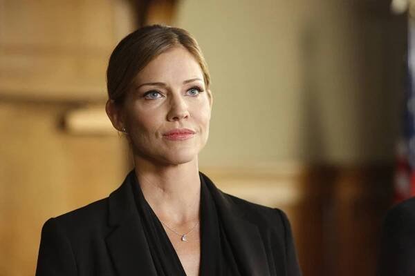 Lucifer - Quid Pro Ho - Z filmu - Tricia Helfer
