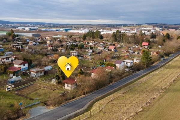 PRODÁNO - Zahrada s chatkou 381 m², Zlín - Malenovice - Tomáš Konior | Zlínský makléř