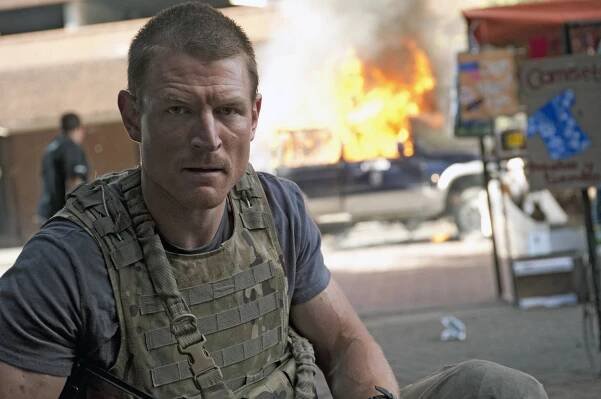 Protiúder - Epizoda 2 - Z filmu - Philip Winchester