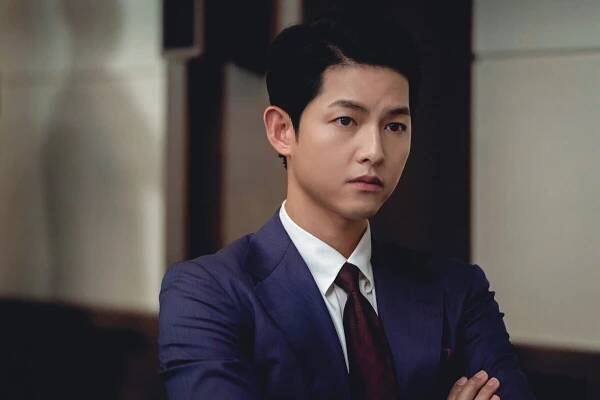 Song Joong Ki se kvůli roli mafiána v seriálu Vincenzo musel naučit italsky. Bylo to těžší, než čekal