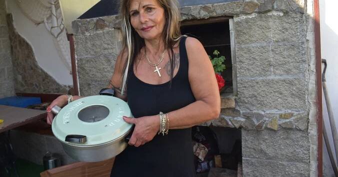 Eva (53) vaří ve 40 let staré remosce: Recept na perkelt ze zahrádky!