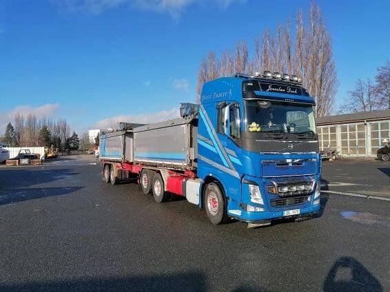 Volvo FMX 6x6 540hp with Umikov trailer 